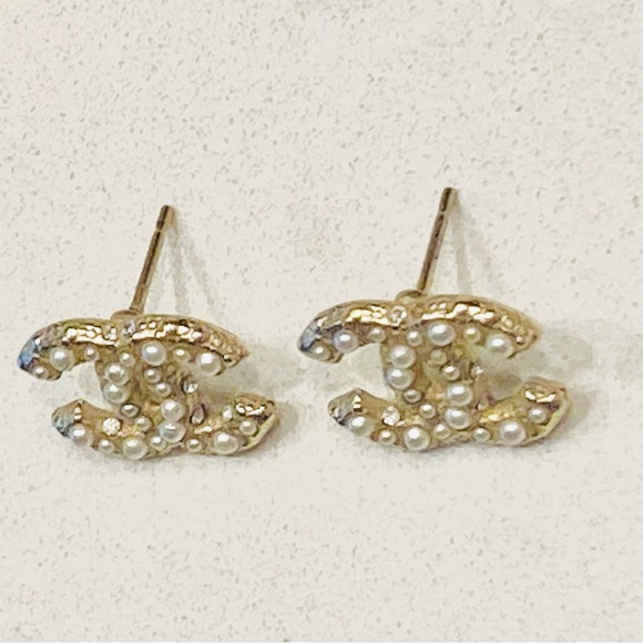 Chanel Authentic BRAND NEW Classic Gold CC Earrings with Pearls & Crystals - Picture 3 of 8